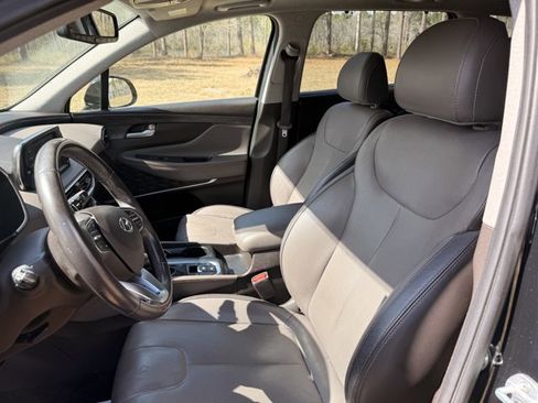 Used 2019 Hyundai Santa Fe Limited image 16