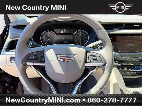 Used 2021 Cadillac XT6 Premium Luxury AWD/4WD image 12