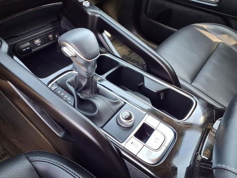 Certified 2025 Kia Telluride S FWD image 19