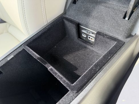 Used 2024 Cadillac XT6 Sport w/ LPO, Floor Liner Package AWD/4WD image 36