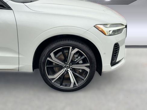 Certified 2025 Volvo XC60 T8 Ultra w/ Climate Package image 12