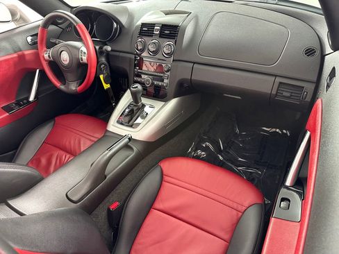 Used 2007 Saturn Sky Base w/ Premium Trim Pkg image 16