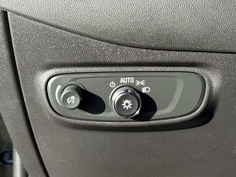 Certified 2024 Chevrolet Equinox LT image 22