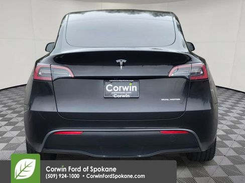 Used 2025 Tesla Model Y Long Range image 18