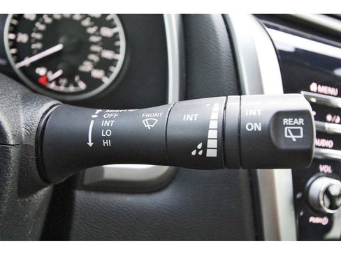 Used 2023 Nissan Murano SV image 18