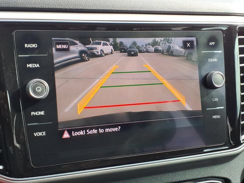 Used 2018 Volkswagen Atlas SEL FWD image 24