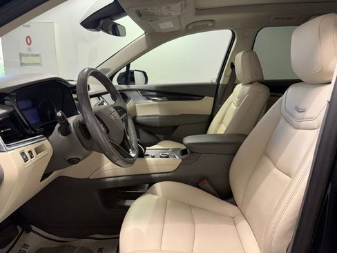 Used 2023 Cadillac XT6 Premium Luxury AWD/4WD image 14