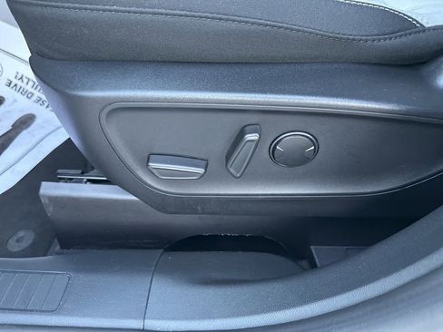 Used 2024 Ford Escape Active image 18