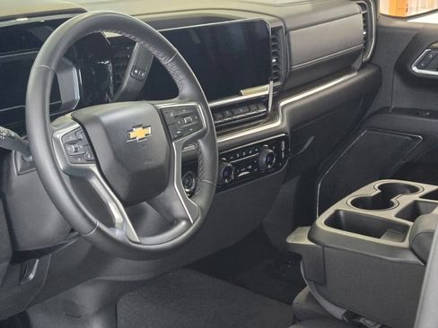 Used 2024 Chevrolet Silverado 1500 LT AWD/4WD image 22