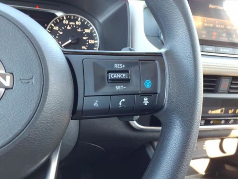 Certified 2023 Nissan Rogue SV image 24