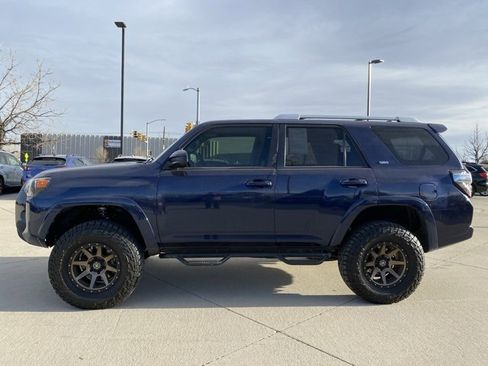 Used 2016 Toyota 4Runner SR5 image 2