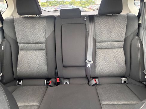 Used 2026 Nissan Rogue SV FWD image 40