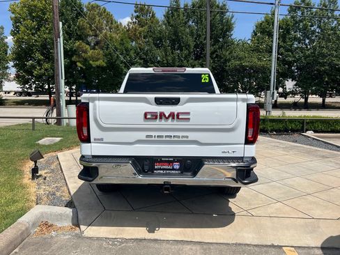 Used 2025 GMC Sierra 1500 SLT RWD image 12