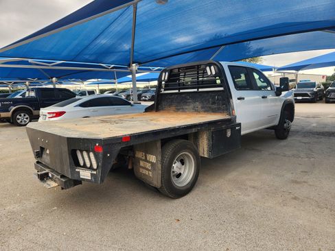 Used 2024 GMC Sierra 3500 Pro w/ Convenience Package AWD/4WD image 4