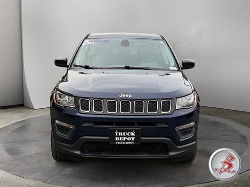 Used 2020 Jeep Compass Sport image 2