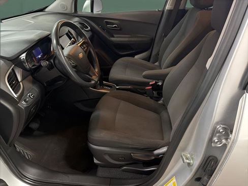 Used 2020 Chevrolet Trax LS w/ Tint and Cruise Package image 11