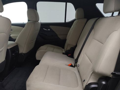 Used 2022 Chevrolet Traverse LS AWD/4WD image 18