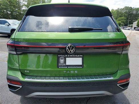 New 2025 Volkswagen Taos SE image 5