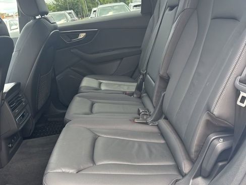 Used 2025 Audi Q7 2.0T Premium w/ Convenience Package AWD/4WD image 10