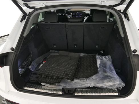 Certified 2025 Audi Q5 Premium w/ Convenience Package AWD/4WD image 30