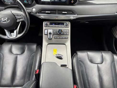 Used 2021 Hyundai Palisade Limited image 19