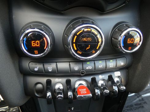 Used 2021 MINI Cooper S image 59