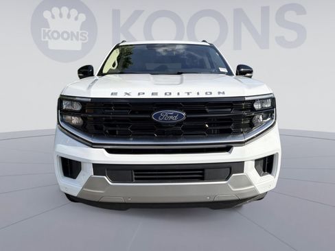 Used 2025 Ford Expedition Max Platinum AWD/4WD image 10