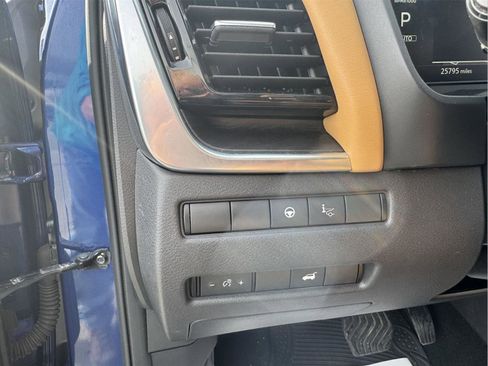 Used 2021 Nissan Rogue Platinum AWD/4WD image 20