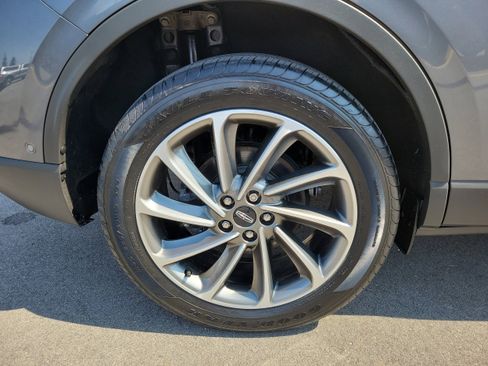 Used 2023 Lincoln Corsair AWD w/ Equipment Group 102A image 5