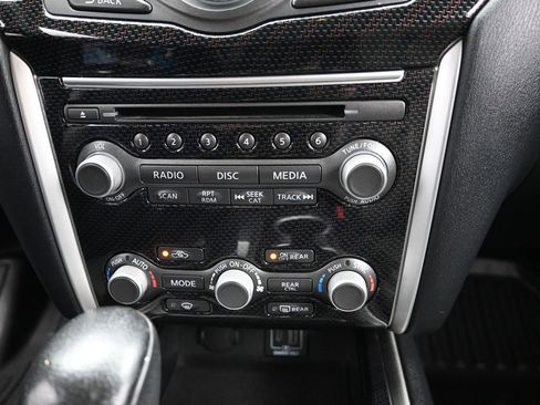 Used 2020 Nissan Pathfinder SV w/ Rock Creek Edition FWD image 16
