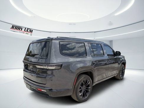 New 2026 Jeep Grand Wagoneer Summit AWD/4WD image 3