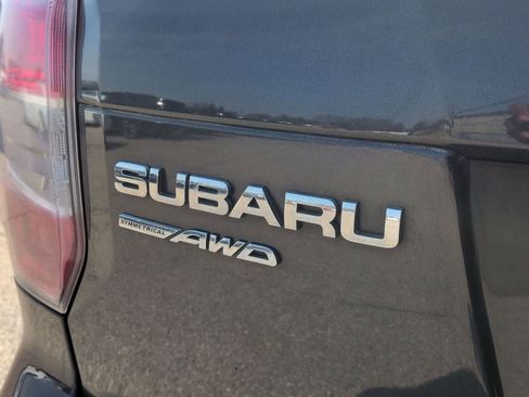 Used 2015 Subaru Forester 2.5i Limited AWD/4WD image 12