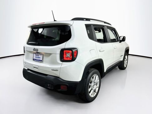 Used 2022 Jeep Renegade Latitude w/ Convenience Group AWD/4WD image 5