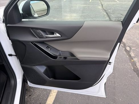 New 2026 Chevrolet Equinox LT w/ Convenience Package II image 28