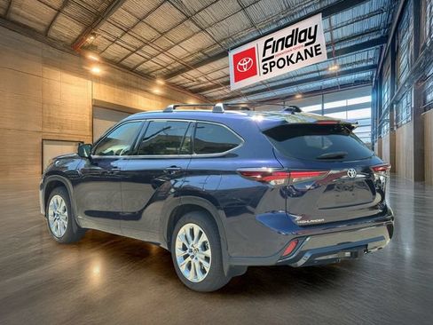 Used 2025 Toyota Highlander Limited AWD/4WD image 6