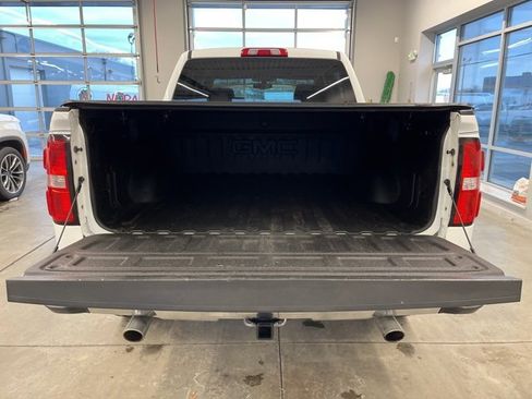 Used 2017 GMC Sierra 1500 SLE image 9