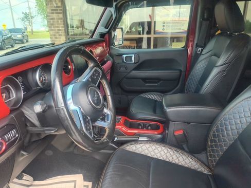 Used 2021 Jeep Wrangler Unlimited Sahara AWD/4WD image 12