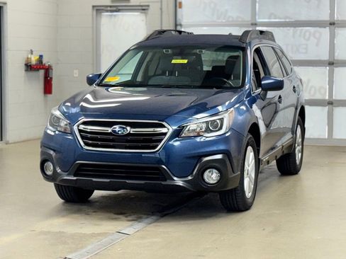 Used 2019 Subaru Outback 2.5i Premium AWD/4WD image 3