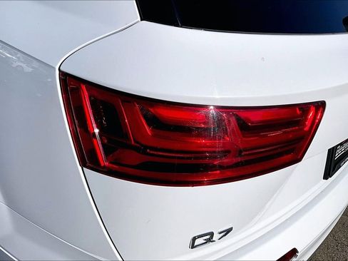 Used 2017 Audi Q7 3.0T Prestige image 29
