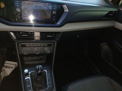 Used 2022 Volkswagen Taos SE image 28