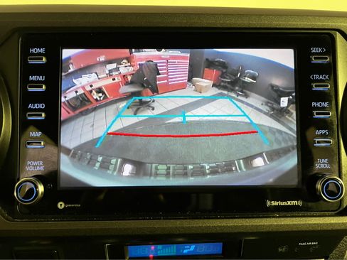 Used 2021 Toyota Tacoma TRD Off-Road w/ Technology Package image 13