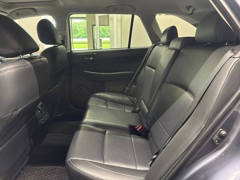 Used 2015 Subaru Outback 2.5i Limited AWD/4WD image 17