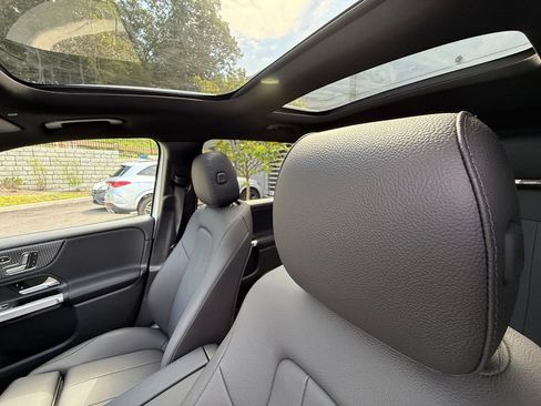 Used 2026 Mercedes-Benz GLB 250 4MATIC image 18