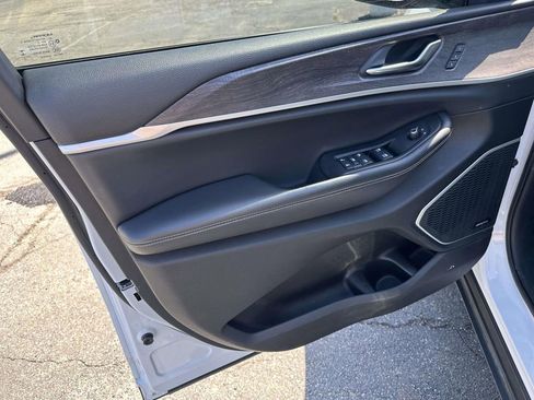 Used 2021 Jeep Grand Cherokee L Limited AWD/4WD image 17