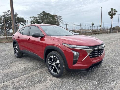 New 2026 Chevrolet Trax RS w/ Sunroof Package FWD image 1
