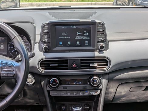 Used 2021 Hyundai Kona Limited w/ Cargo Package FWD image 17