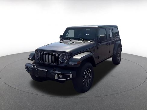 Used 2025 Jeep Wrangler Unlimited Sahara AWD/4WD image 12