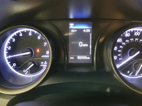 Used 2021 Toyota Camry SE FWD image 23