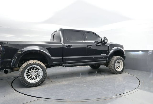 Used 2021 Ford F250 Lariat AWD/4WD image 2