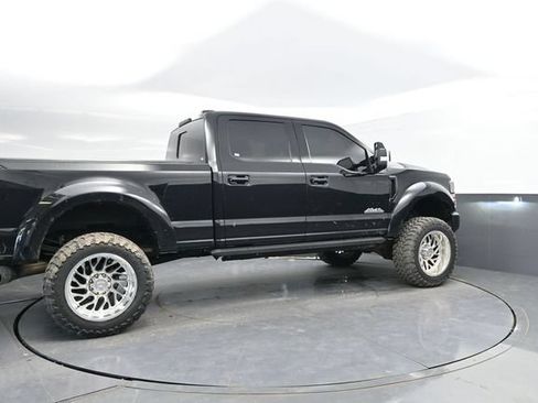 Used 2021 Ford F250 Lariat AWD/4WD image 2